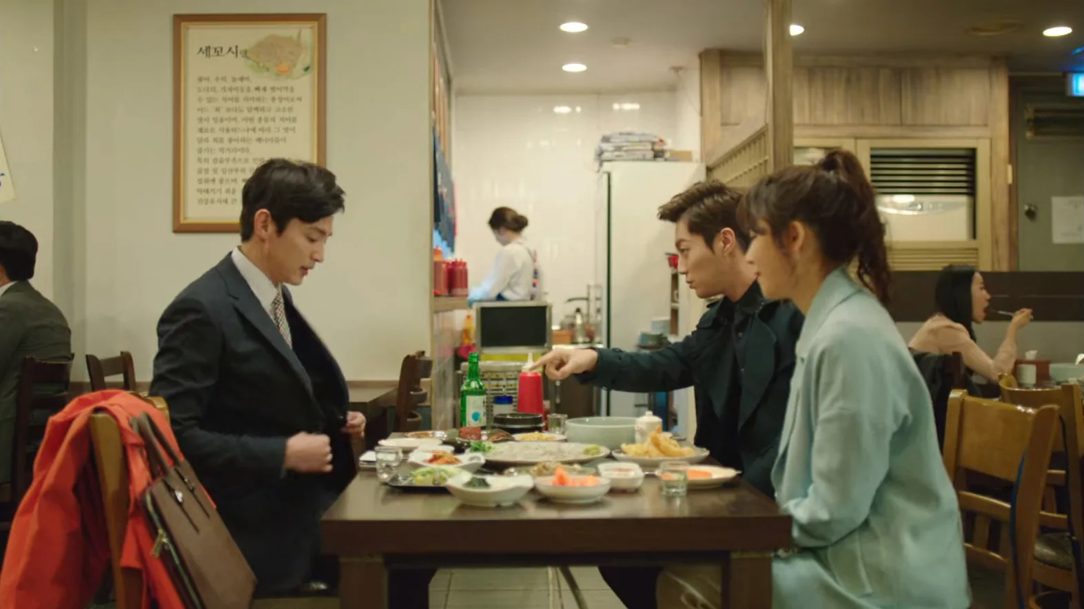 진동횟집 드라마 장면 1