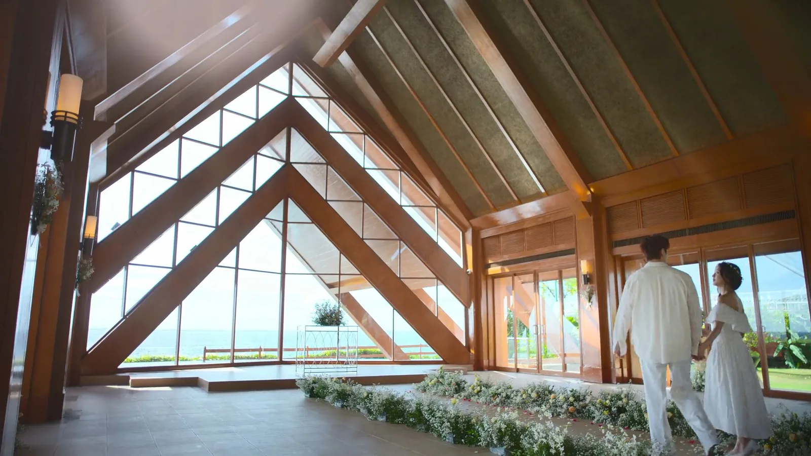 The Ocean Pavilion at Shangri-La's Mactan Resort 드라마 장면 1