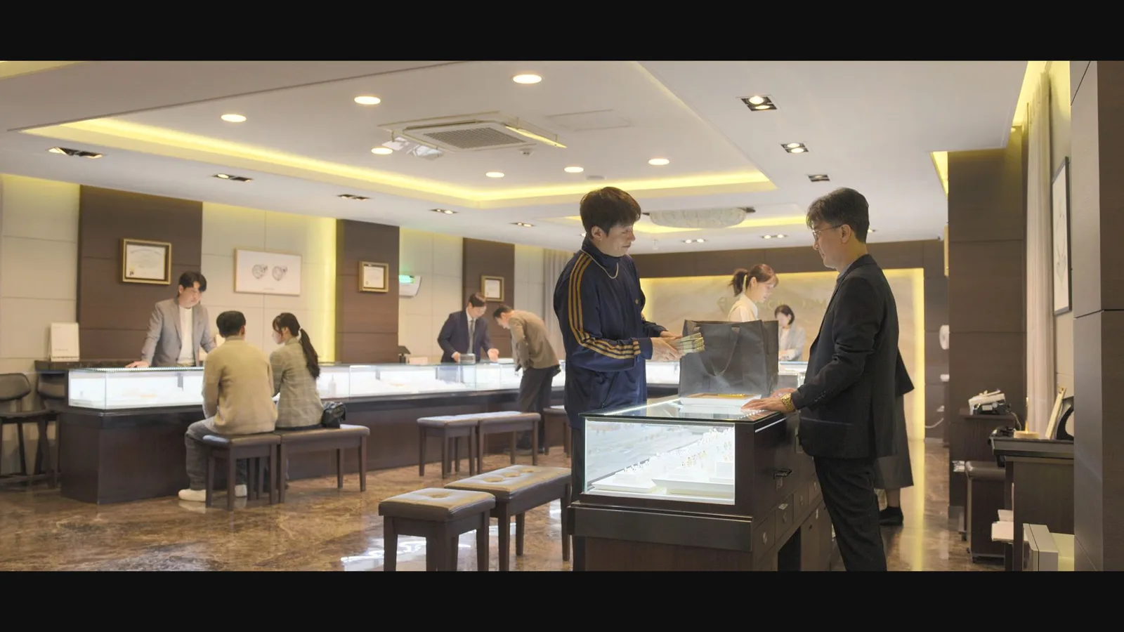 정일품보석 대구동성로점 드라마 장면 1